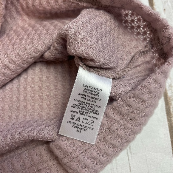 Socialite Long Sleeve Thermal Waffle Henley Top Blush Pink Small - Picture 4 of 4